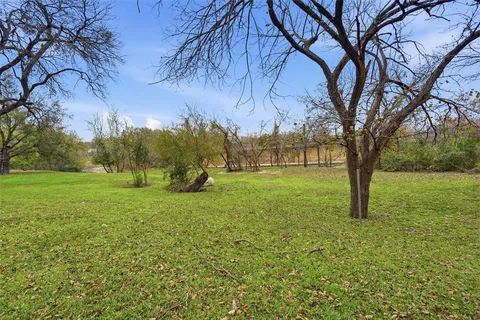 $547,500 | 8625 Marys Creek Drive, Benbrook, TX 76116