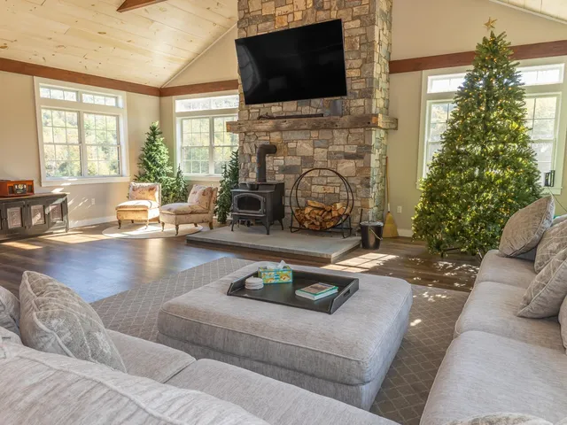 $1,395,000 | 14 Hurricane Road, Westmoreland, NH 03467