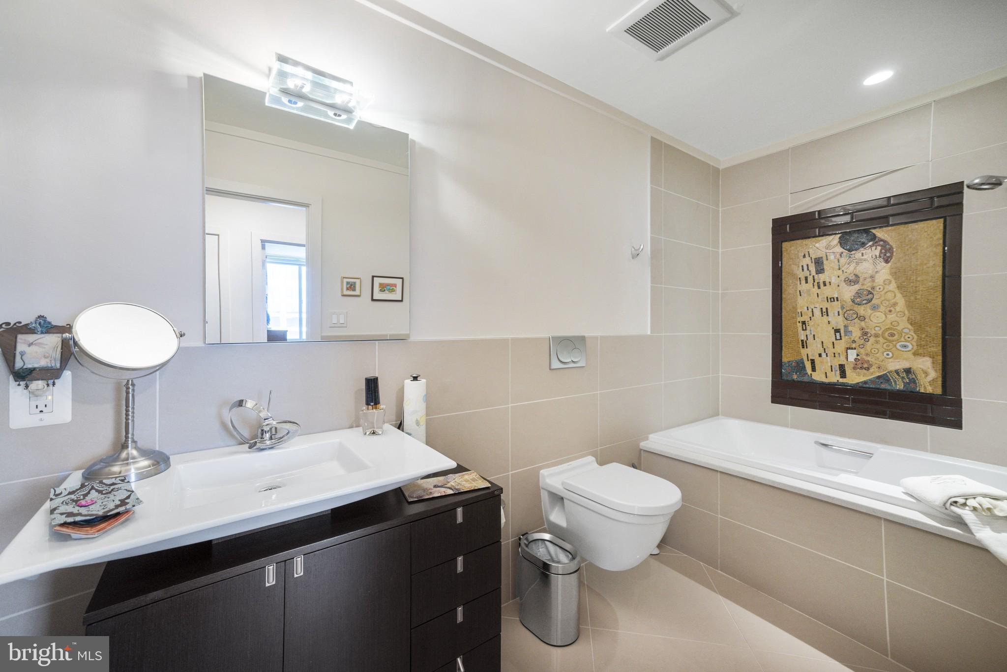 1919 Chestnut Street, Unit 2901/02/24 Philadelphia, PA 19103 - Photo 25 of 52