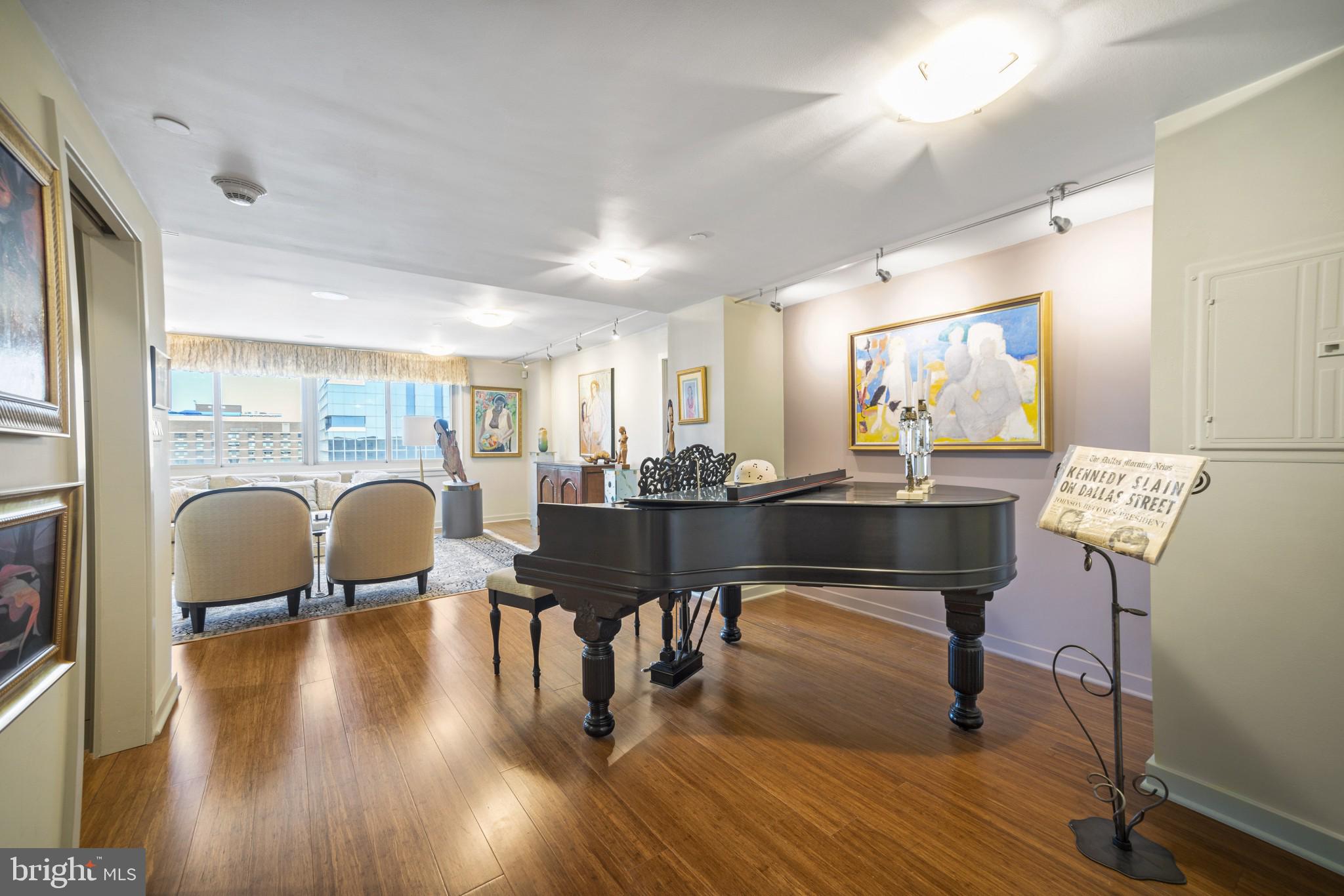1919 Chestnut Street, Unit 2901/02/24 Philadelphia, PA 19103 - Photo 5 of 52