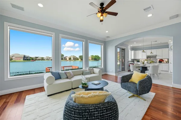 $5,000 | 5934 Stratford Gardens Drive, Sugar Land, TX 77479