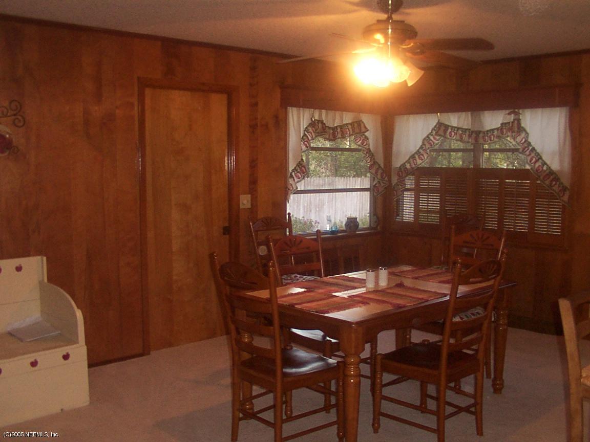 BREAKFAST NOOK