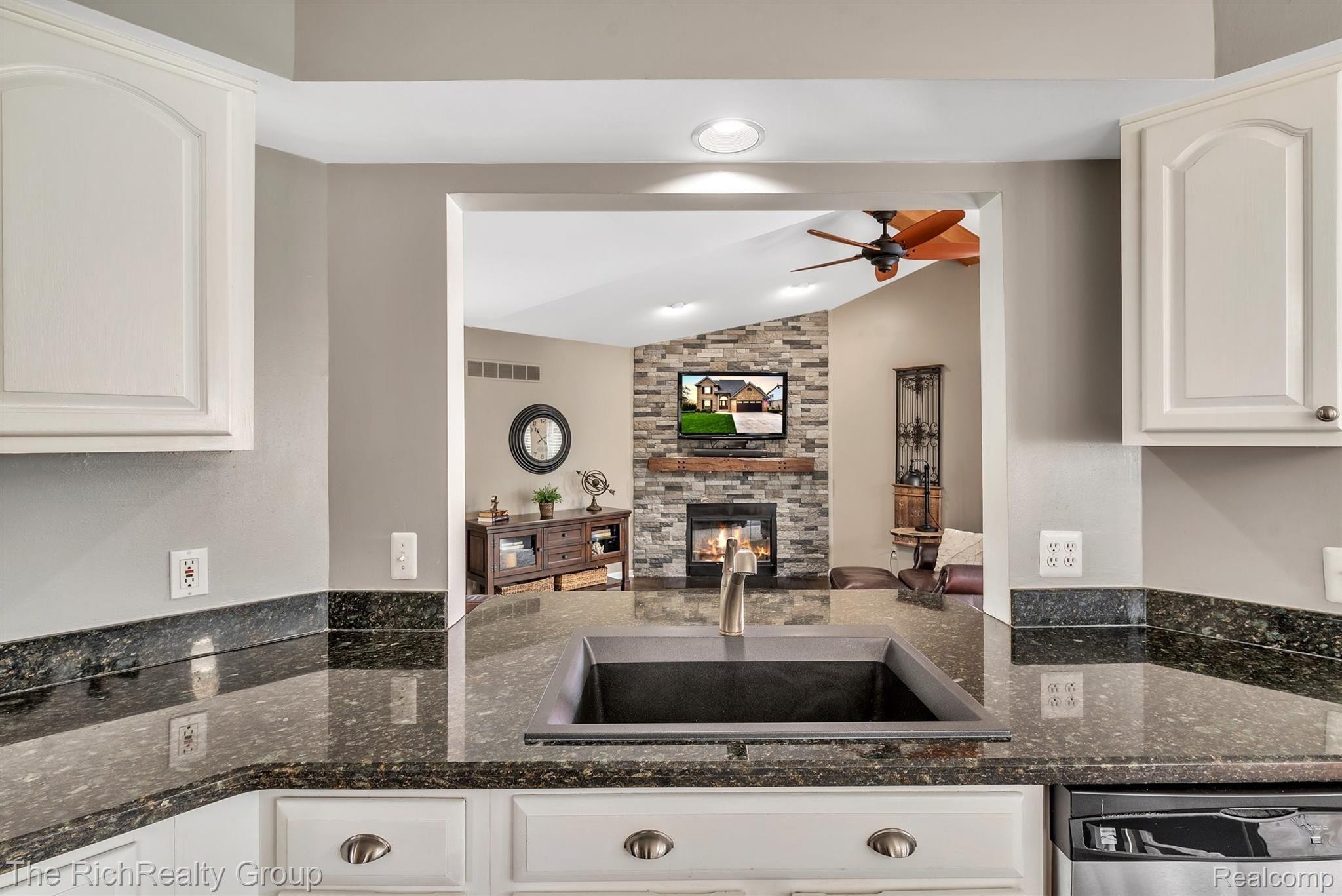 44954 Glengarry Road Canton, MI 48188 - Photo 22 of 59 44954 Glengarry Rd - HomeCraft Team