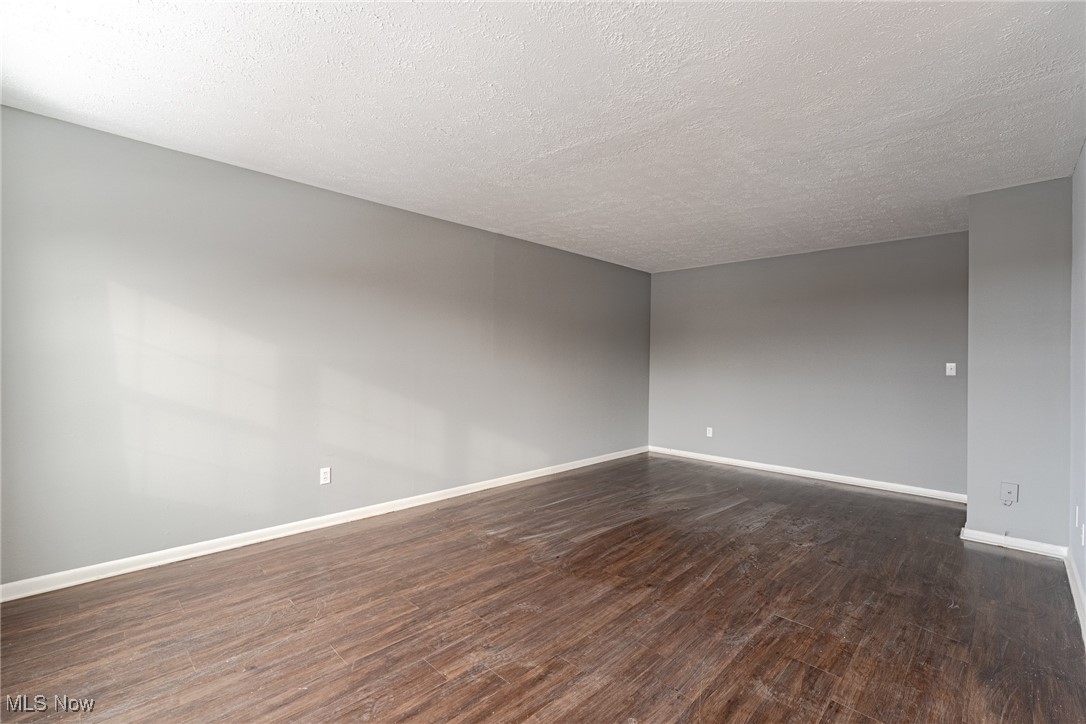 3271 Warrensville Center Road, Unit 8B Shaker Heights, OH 44122 - Photo 6 of 21