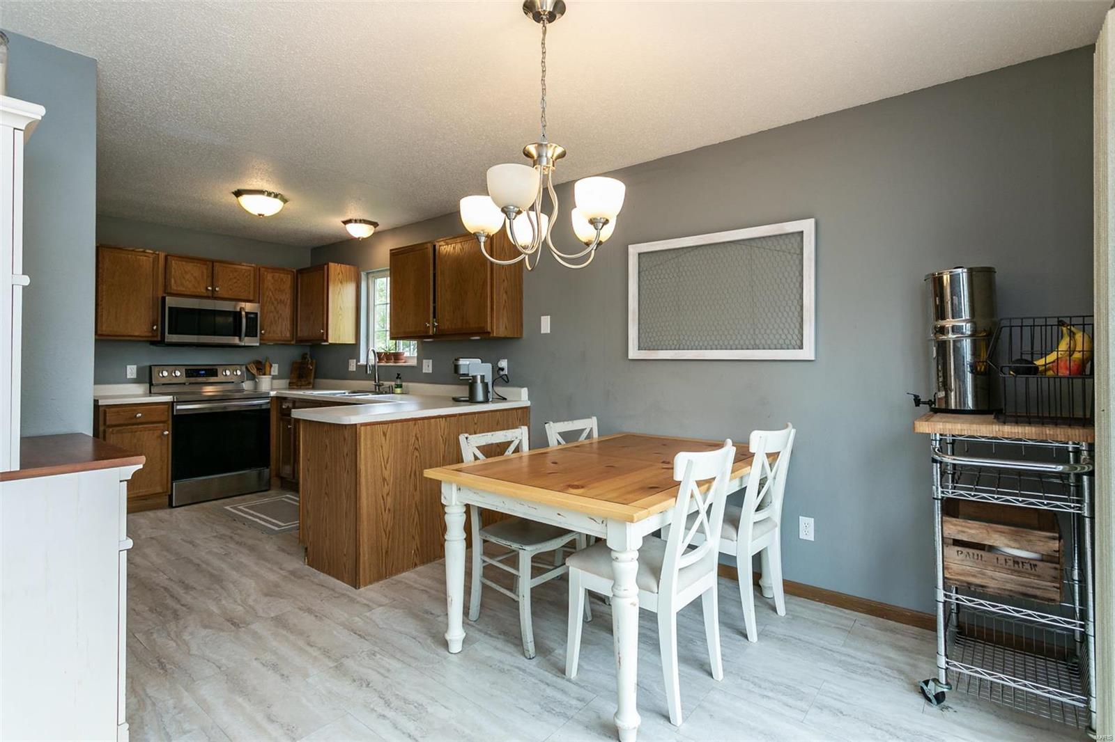 520 Copper Bend Road Maryville, IL 62062 - Photo 8 of 36 Gallery Image 8
