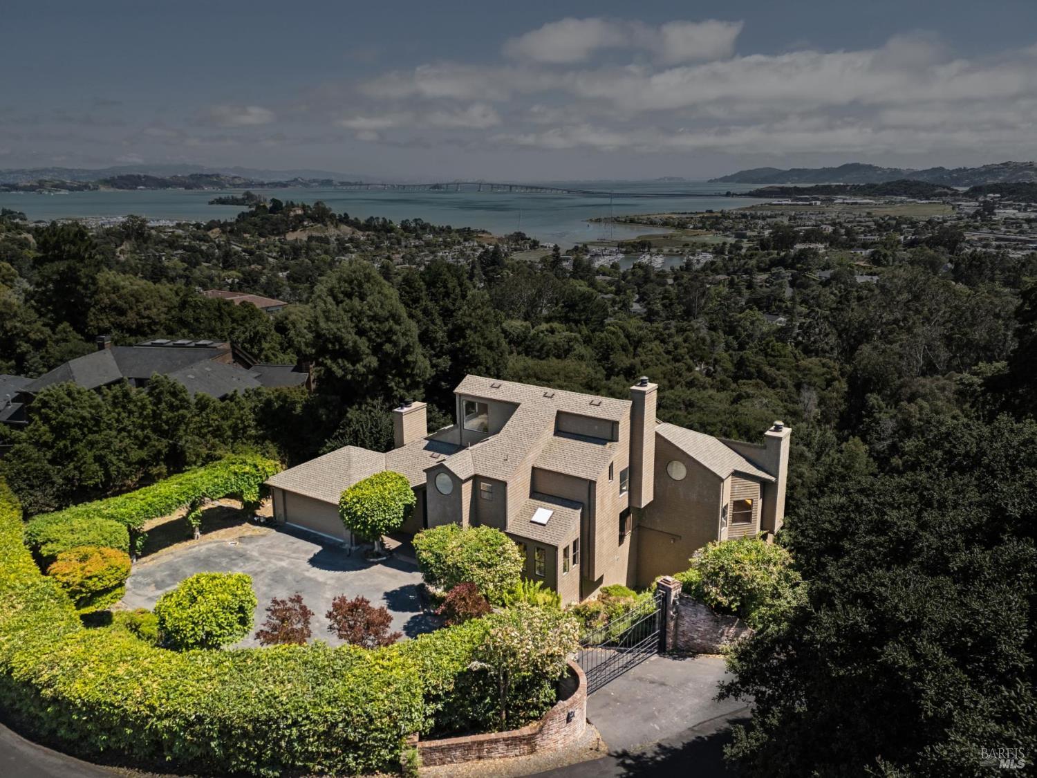 260 Highland Avenue San Rafael, CA 94901 - Photo 2 of 66