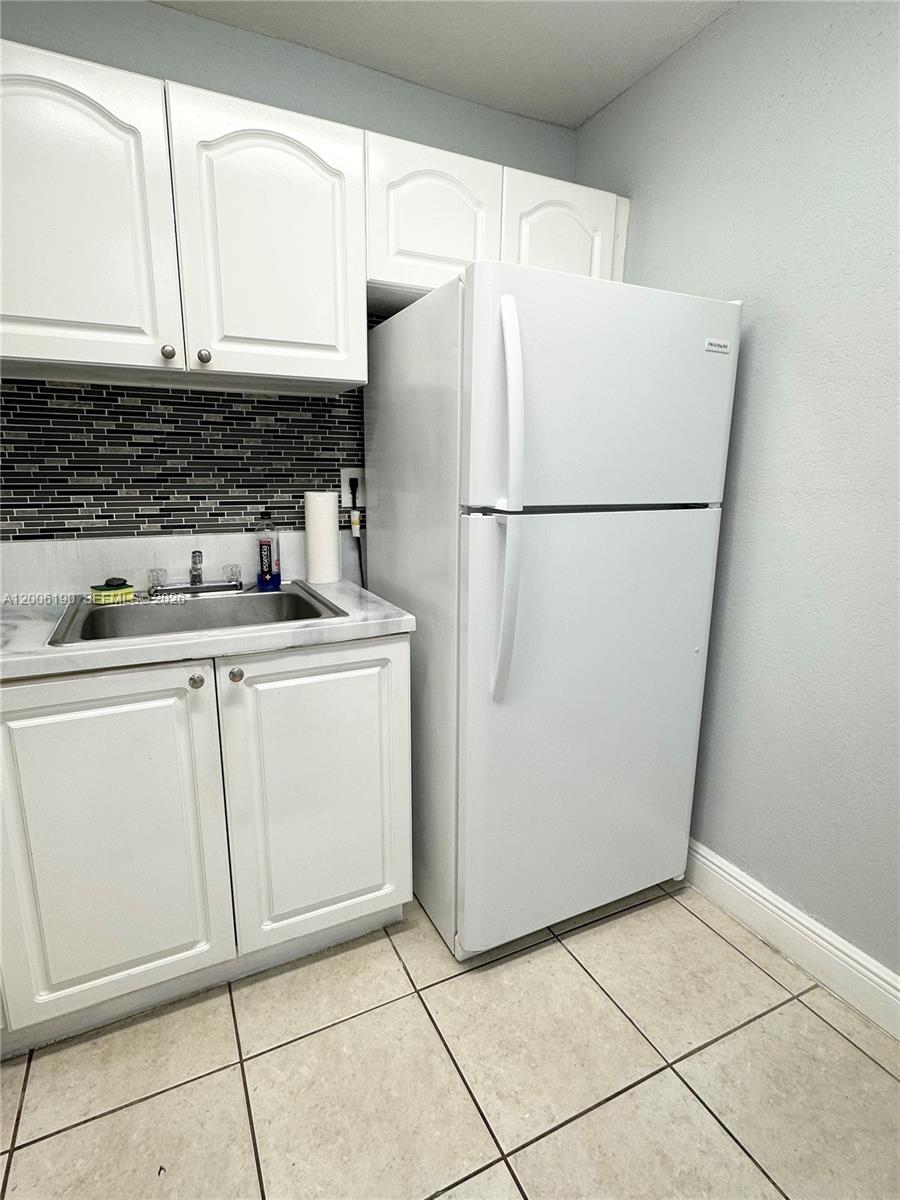 9403-9405 Southwest 76th Street, Unit Y32 Miami, FL 33173 - Photo 3 of 13