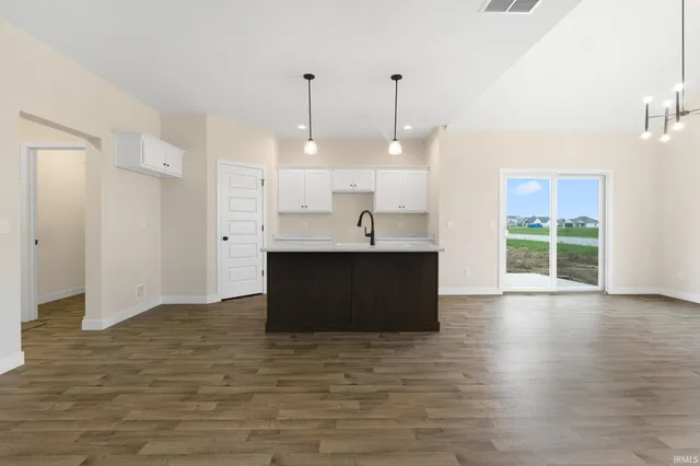 $384,900 | 4841 Whittlebury Drive, Fort Wayne, IN 46818