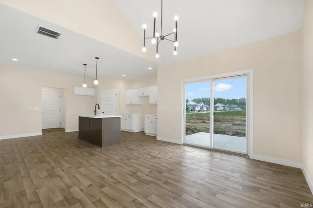 $384,900 | 4841 Whittlebury Drive, Fort Wayne, IN 46818