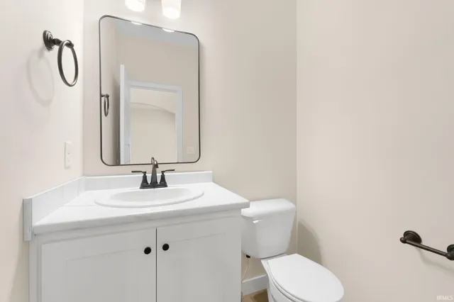 $384,900 | 4841 Whittlebury Drive, Fort Wayne, IN 46818