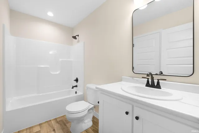 $384,900 | 4841 Whittlebury Drive, Fort Wayne, IN 46818