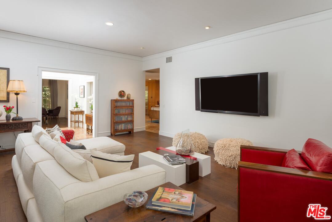 12424 Sunset Boulevard Los Angeles, CA 90049 - Photo 13 of 48