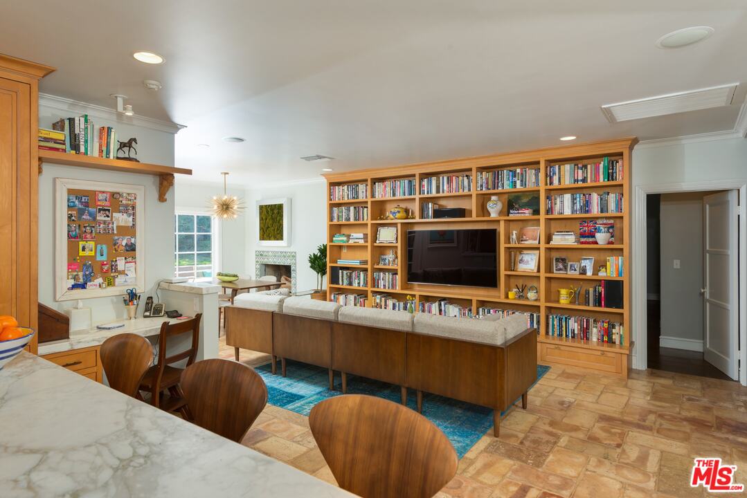 12424 Sunset Boulevard Los Angeles, CA 90049 - Photo 20 of 48