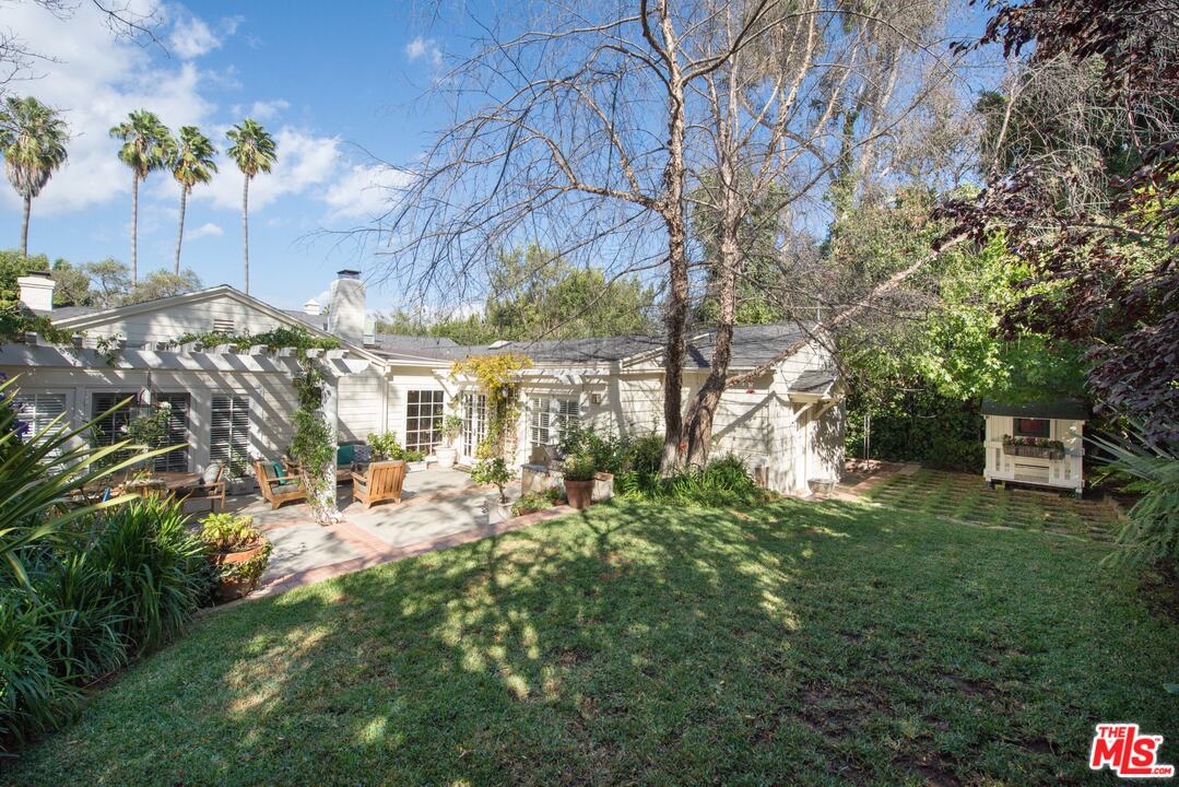 12424 Sunset Boulevard Los Angeles, CA 90049 - Photo 39 of 48