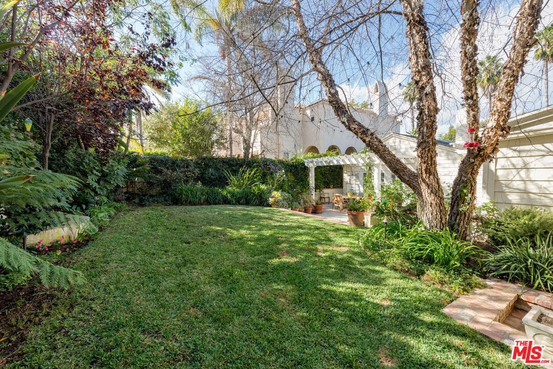 12424 Sunset Boulevard Los Angeles, CA 90049 - Photo 41 of 48