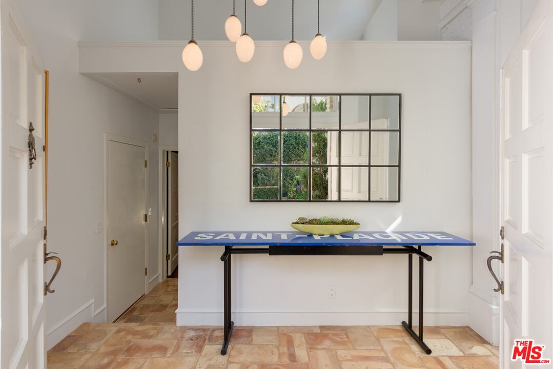 12424 Sunset Boulevard Los Angeles, CA 90049 - Photo 6 of 48