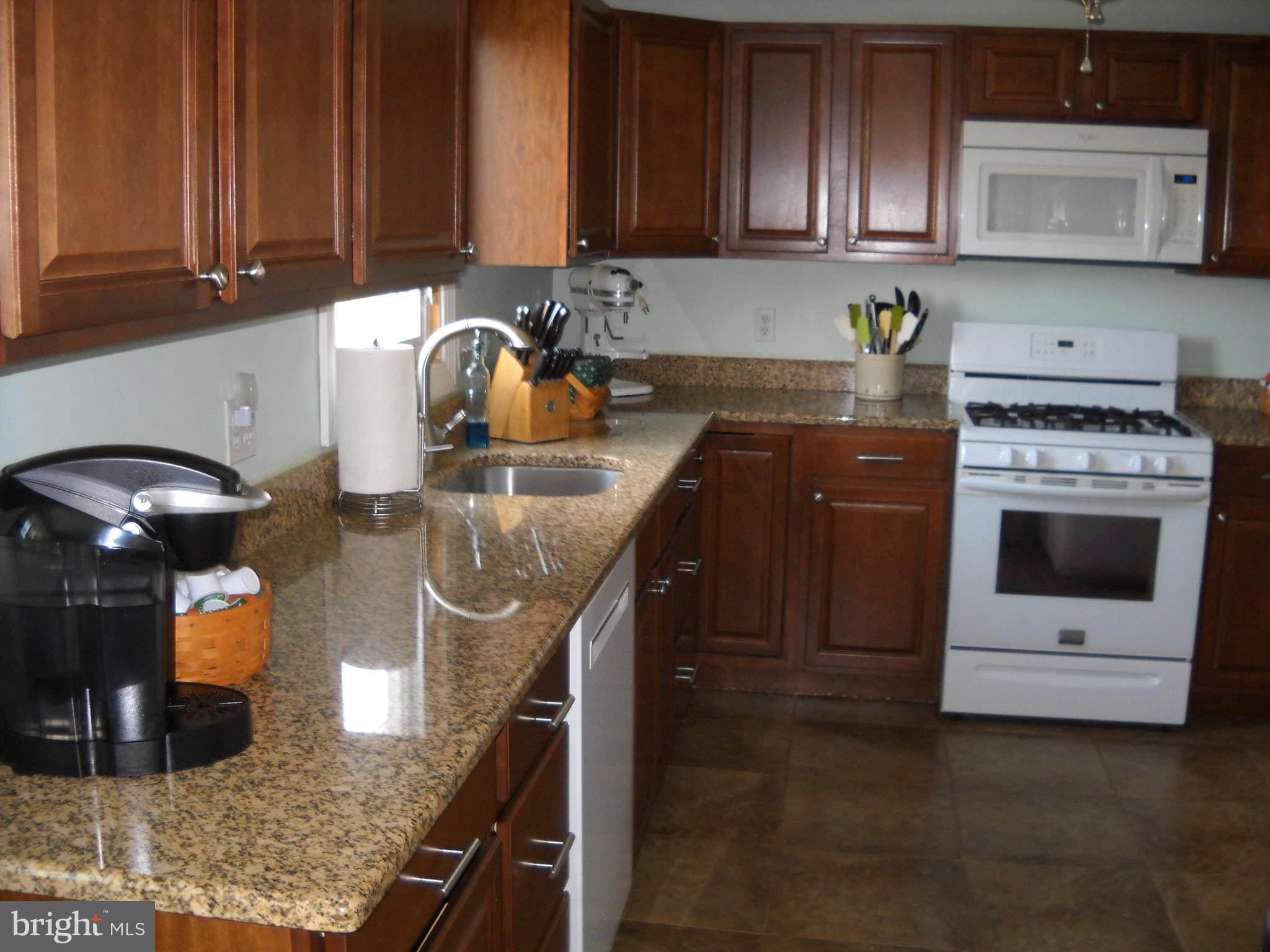 5096 Sumerduck Road Sumerduck, VA 22742 - Photo 11 of 35 KITCHEN