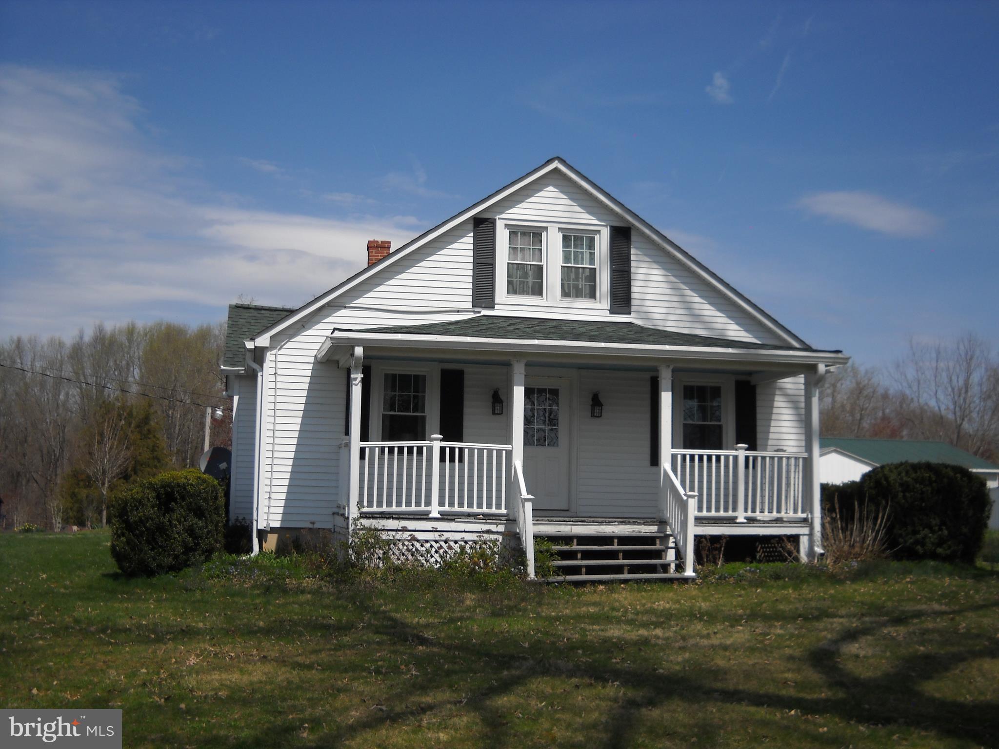 5096 Sumerduck Road Sumerduck, VA 22742 - Photo 3 of 35 SIDE PORCH