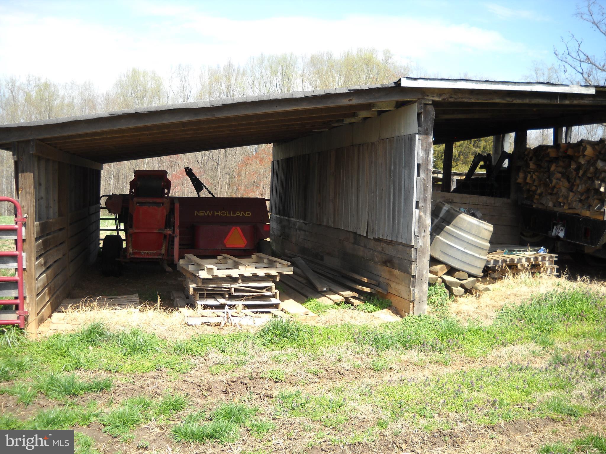 5096 Sumerduck Road Sumerduck, VA 22742 - Photo 27 of 35 STORAGE SHED