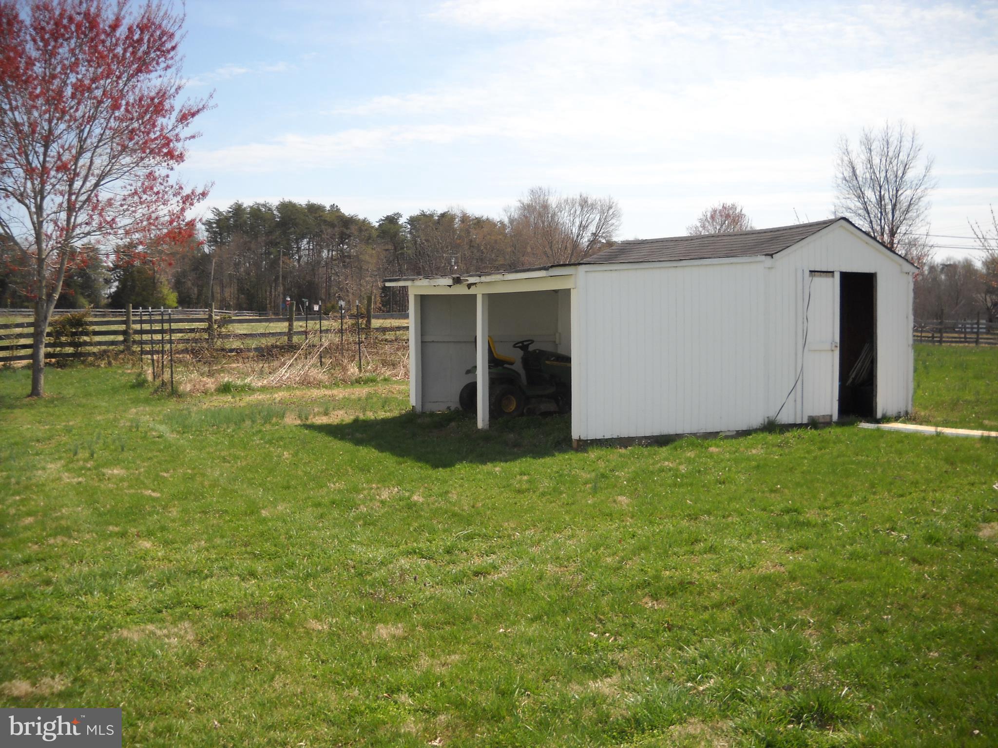 5096 Sumerduck Road Sumerduck, VA 22742 - Photo 32 of 35 LAWN MOWER SHED
