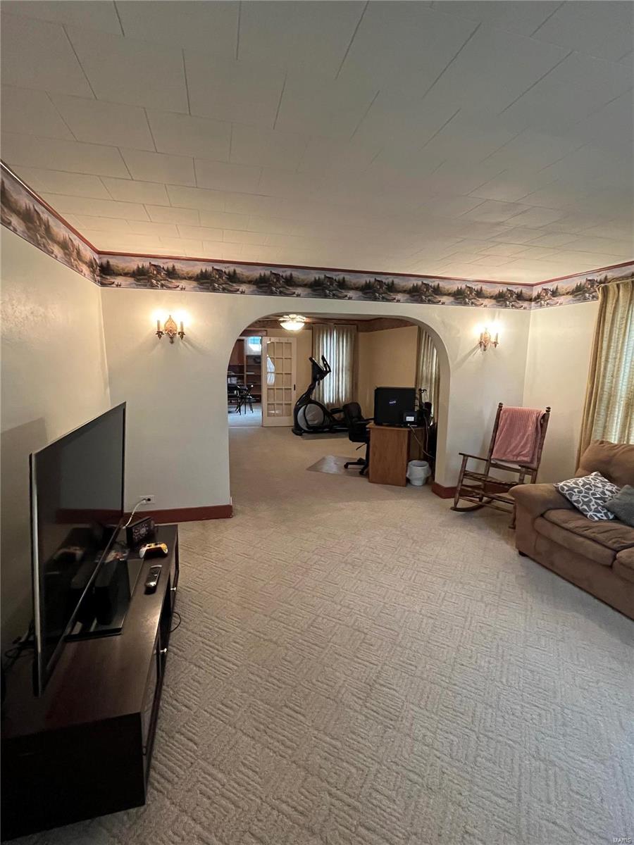 216 South Mine Street Sandoval, IL 62882 - Photo 3 of 13