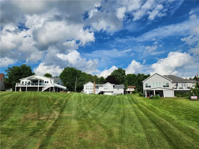 $599,900 | 182 Latonka Drive, Mercer, PA 16137