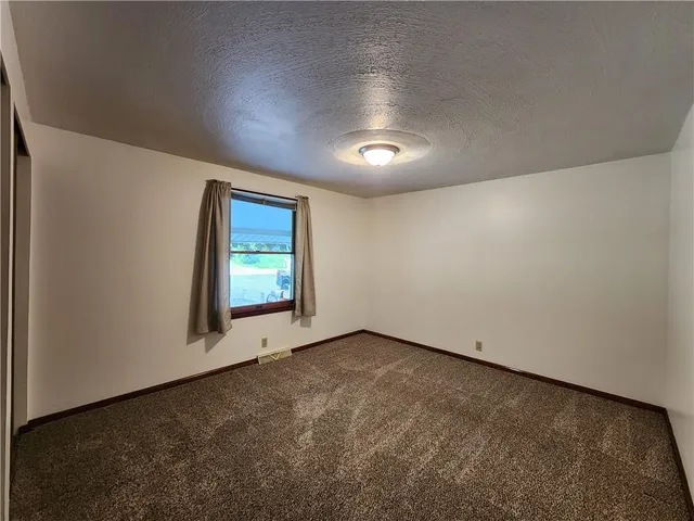 $599,900 | 182 Latonka Drive, Mercer, PA 16137