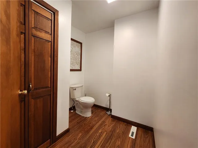 $599,900 | 182 Latonka Drive, Mercer, PA 16137