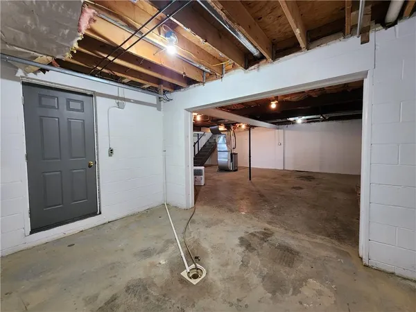 $599,900 | 182 Latonka Drive, Mercer, PA 16137