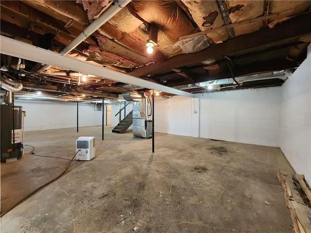 $599,900 | 182 Latonka Drive, Mercer, PA 16137