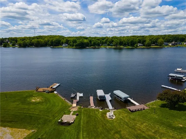 $599,900 | 182 Latonka Drive, Mercer, PA 16137