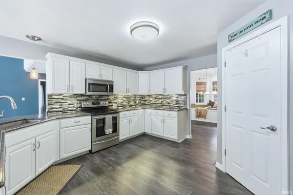 $574,900 | 278 South Cross Creek Way, Columbia City, IN 46725