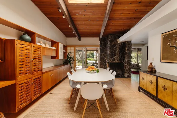 $3,495,000 | 3493 Valley Meadow Road, Sherman Oaks, CA 91403