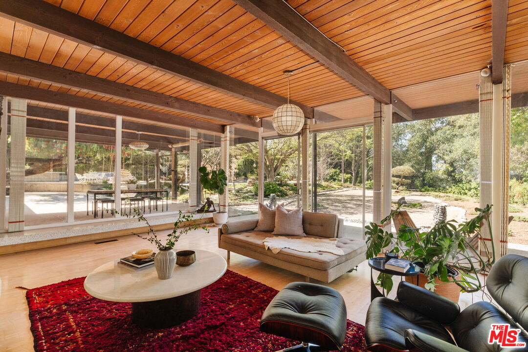 3493 Valley Meadow Road Sherman Oaks, CA 91403 - Photo 2 of 30