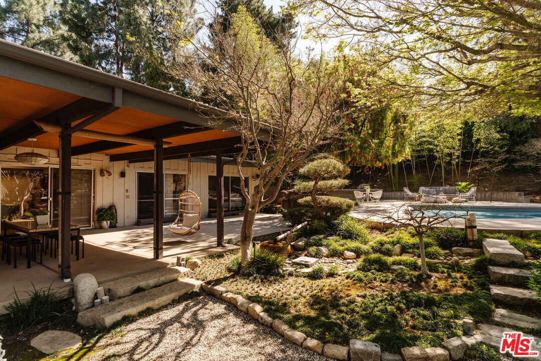 3493 Valley Meadow Road Sherman Oaks, CA 91403 - Photo 4 of 30