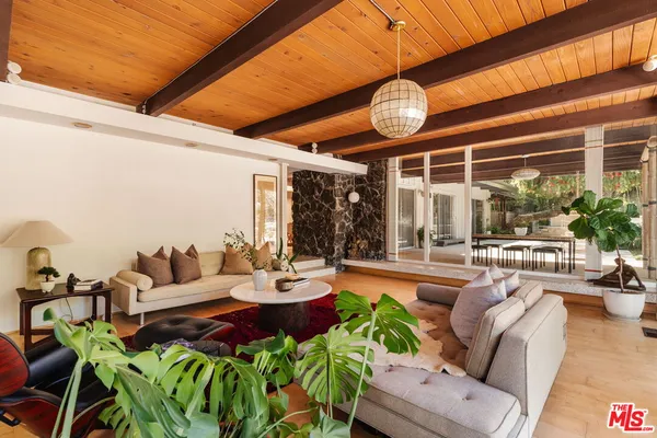 $3,495,000 | 3493 Valley Meadow Road, Sherman Oaks, CA 91403
