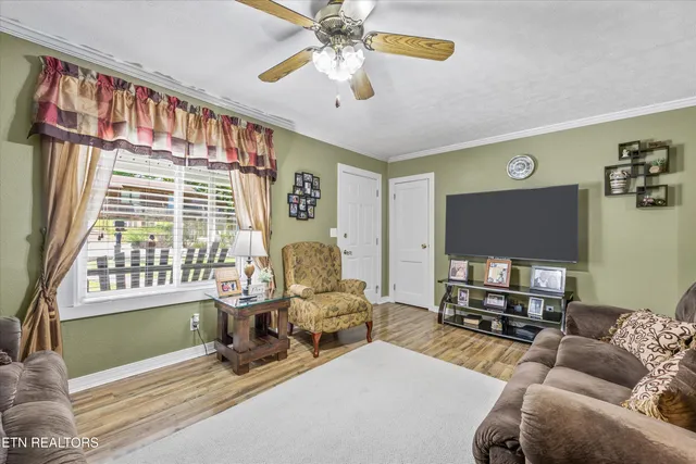 $314,500 | 522 North Houston Street, Maryville, TN 37801