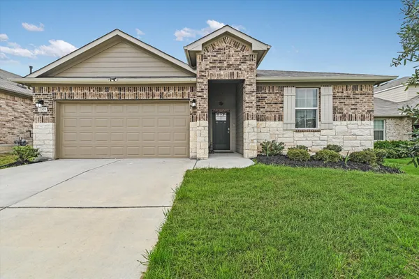 $2,300 | 2305 Alamo Heights Avenue, Austin, TX 78754