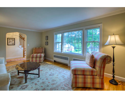 7 Lockeland Road Winchester, MA 01890 - Photo 7 of 19 a living room with furniture and a window