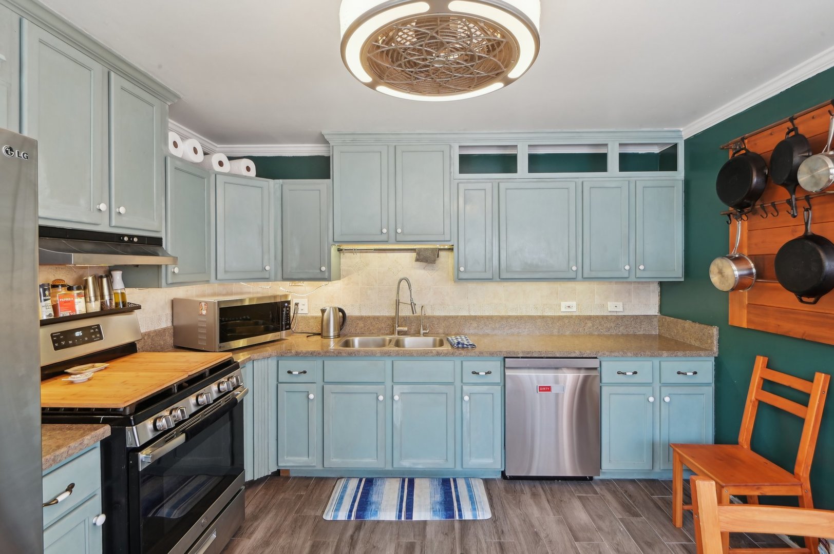 2101 Crane Court Rolling Meadows, IL 60008 - Photo 11 of 33