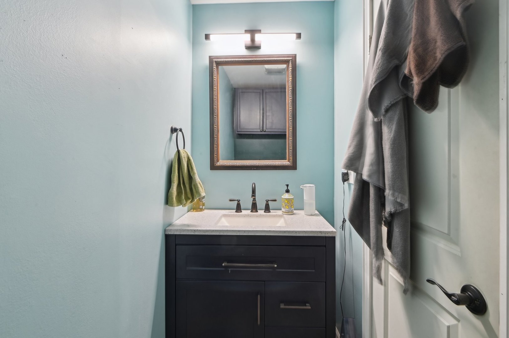 2101 Crane Court Rolling Meadows, IL 60008 - Photo 16 of 33