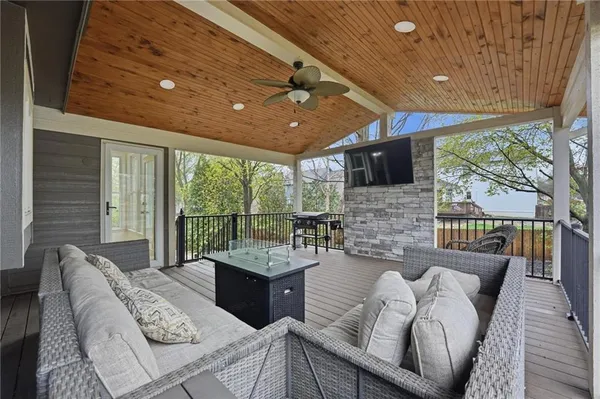$585,000 | 12402 Mastin Street, Overland Park, KS 66213