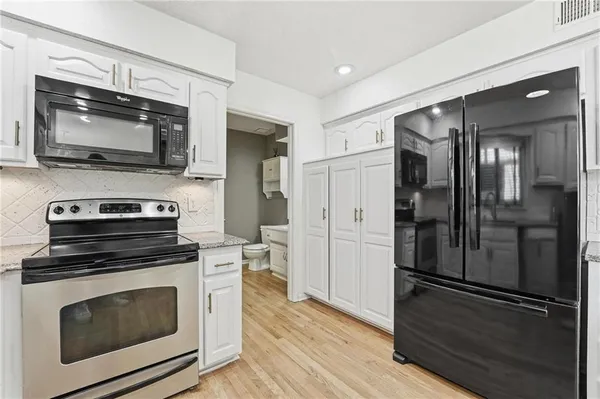 $585,000 | 12402 Mastin Street, Overland Park, KS 66213