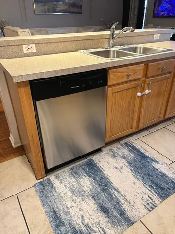 $2,395 | 549 Springbrook Trail North, Oswego, IL 60543