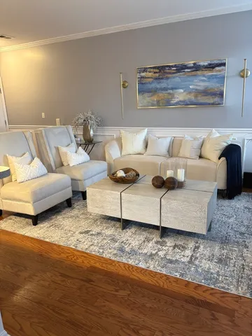 $2,395 | 549 Springbrook Trail North, Oswego, IL 60543