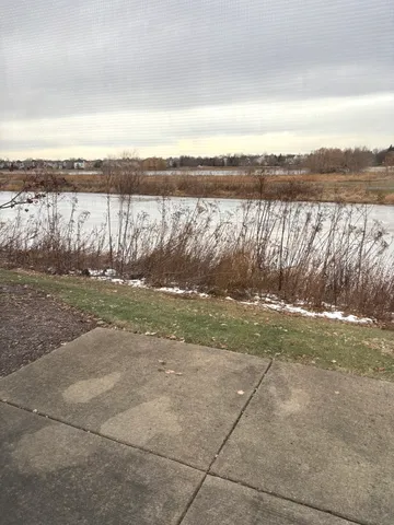 $2,395 | 549 Springbrook Trail North, Oswego, IL 60543