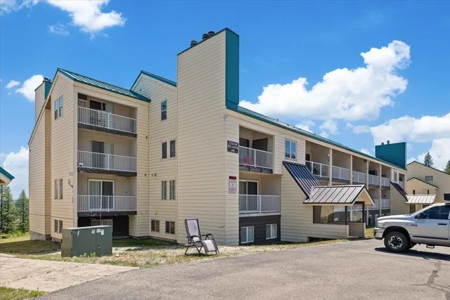 $118,500 | 28600 North Mt Spokane Park Drive, Unit 612, Mead, WA 99021