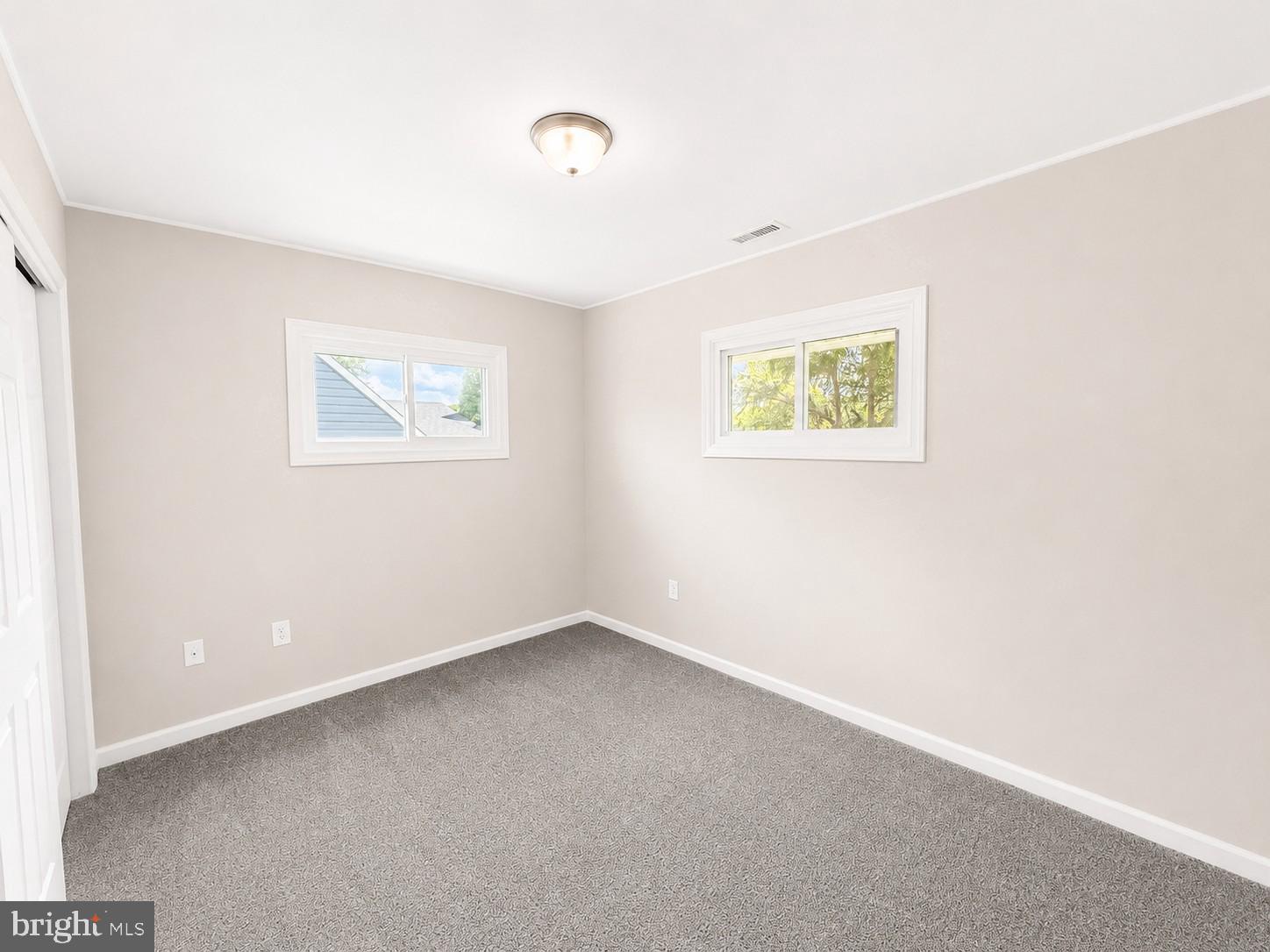 32 Great Oak Road Levittown, PA 19057 - Photo 16 of 27