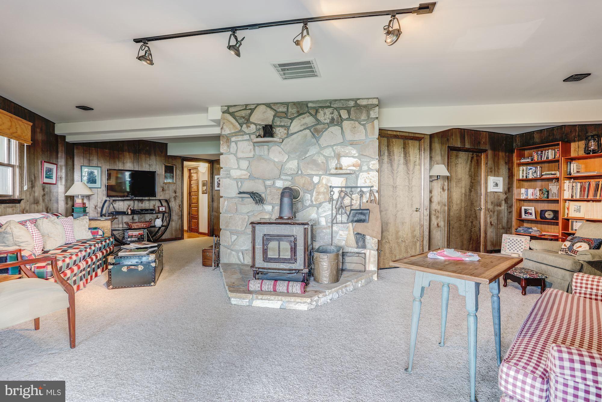 163 Luchase Road Linden, VA 22642 - Photo 20 of 30 Gallery Image 20