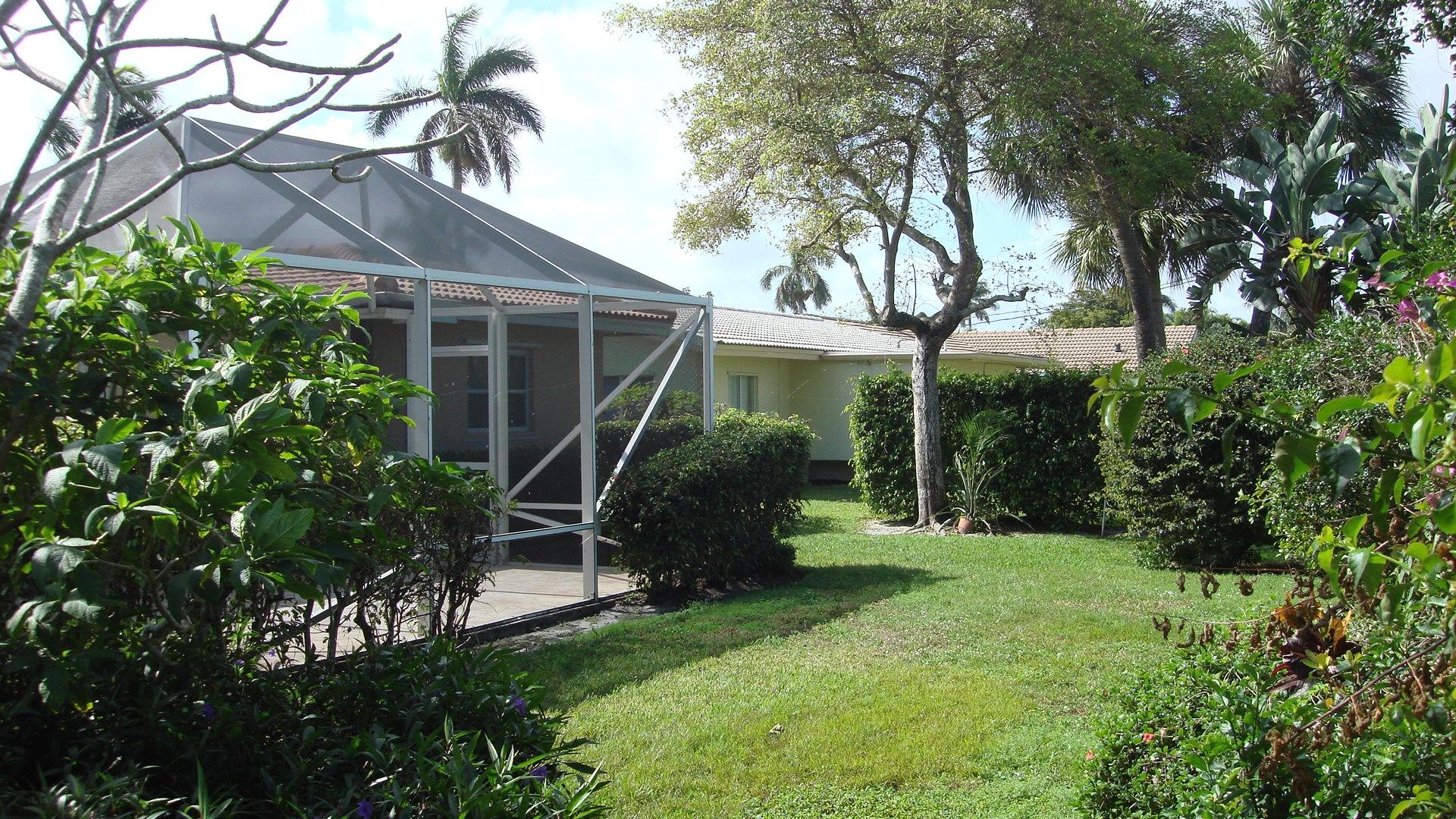 1045 Southwest 13th Street Boca Raton, FL 33486 - Photo 5 of 19 Rear 2